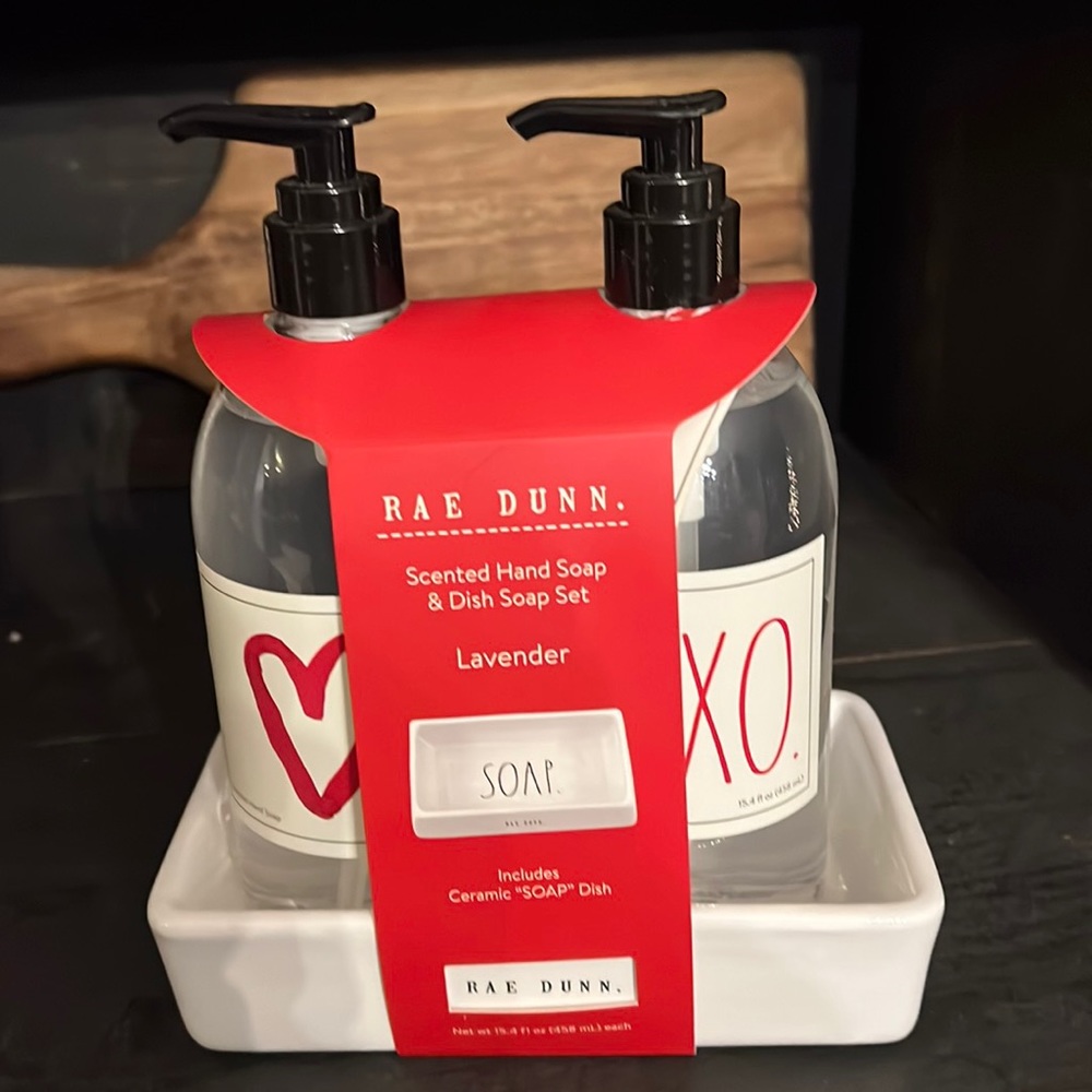 Rae Dunn XOXO Soap Set